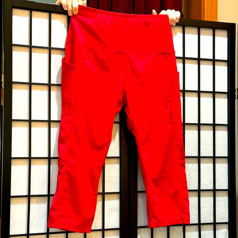 Sportswear capri leggings 2xl  red w/pockets great condition like new
